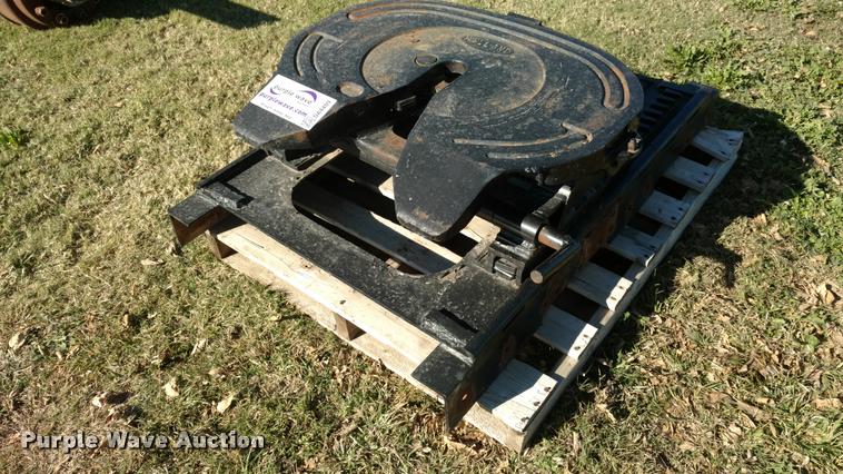 image for item DA4409 Holland air operated sliding fifth wheel plate