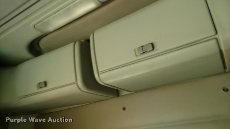 image for item DA4410 2004 Freightliner Century semi truck