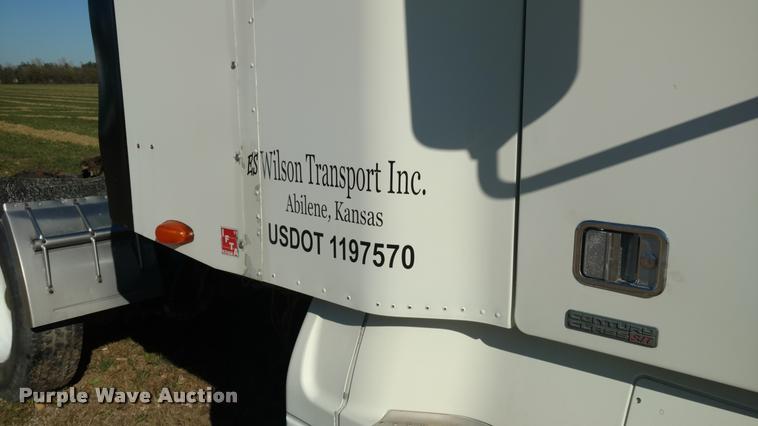 image for item DA4410 2004 Freightliner Century semi truck