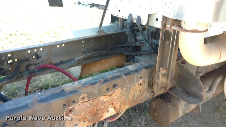 image for item DA4410 2004 Freightliner Century semi truck