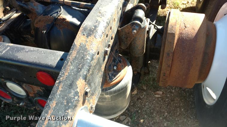 image for item DA4410 2004 Freightliner Century semi truck