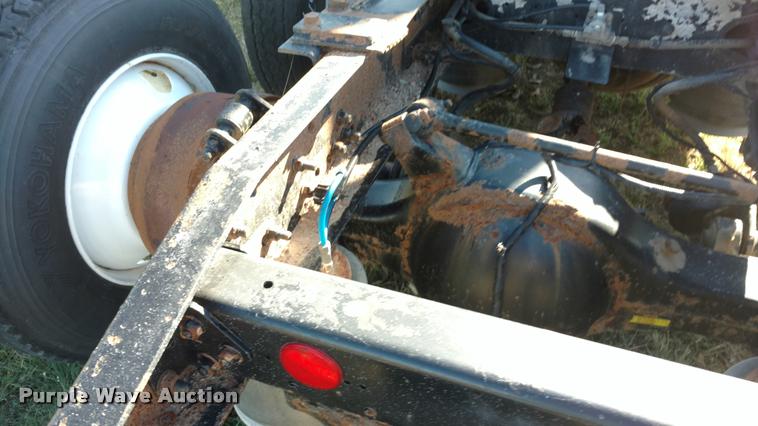 image for item DA4410 2004 Freightliner Century semi truck