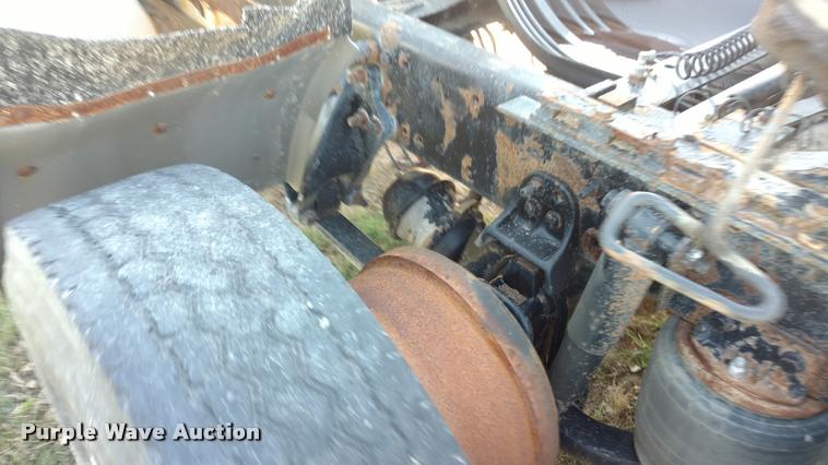 image for item DA4410 2004 Freightliner Century semi truck