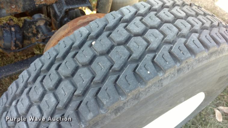 image for item DA4410 2004 Freightliner Century semi truck