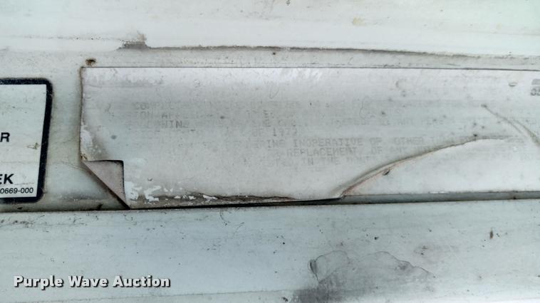 image for item DA4410 2004 Freightliner Century semi truck