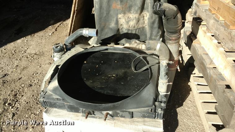 image for item DA4410 2004 Freightliner Century semi truck