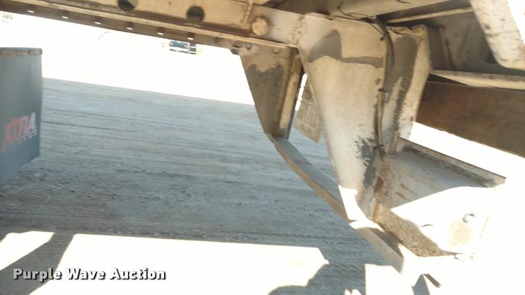 image for item DA4411 1988 Strick dry van trailer