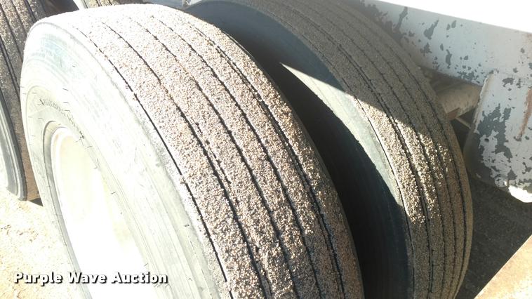 image for item DA4411 1988 Strick dry van trailer