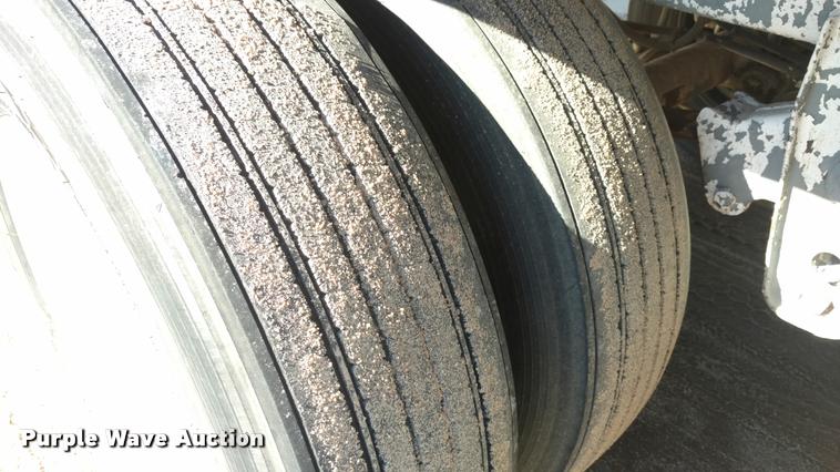 image for item DA4411 1988 Strick dry van trailer