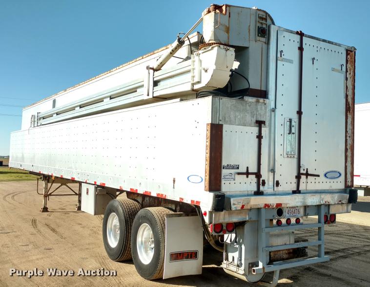 image for item DA4412 1995 Ledwell feed delivery trailer