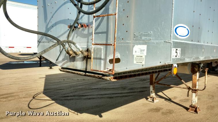 image for item DA4412 1995 Ledwell feed delivery trailer