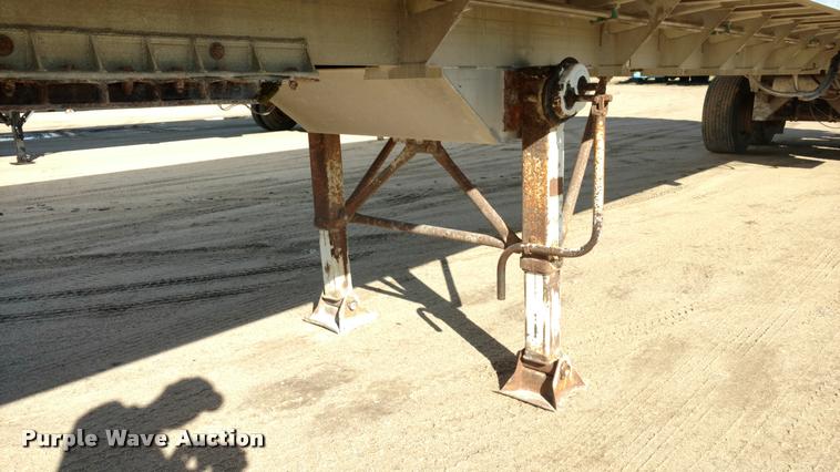 image for item DA4412 1995 Ledwell feed delivery trailer