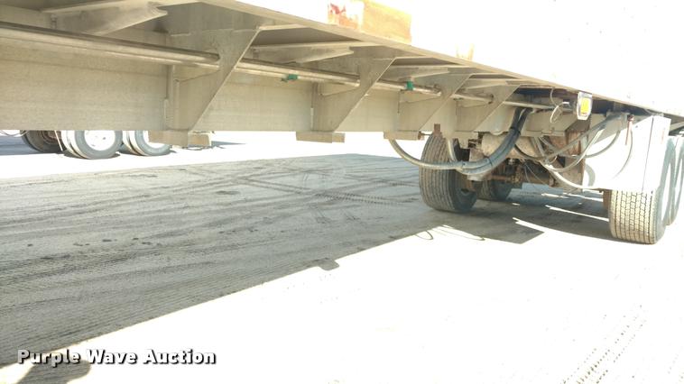 image for item DA4412 1995 Ledwell feed delivery trailer