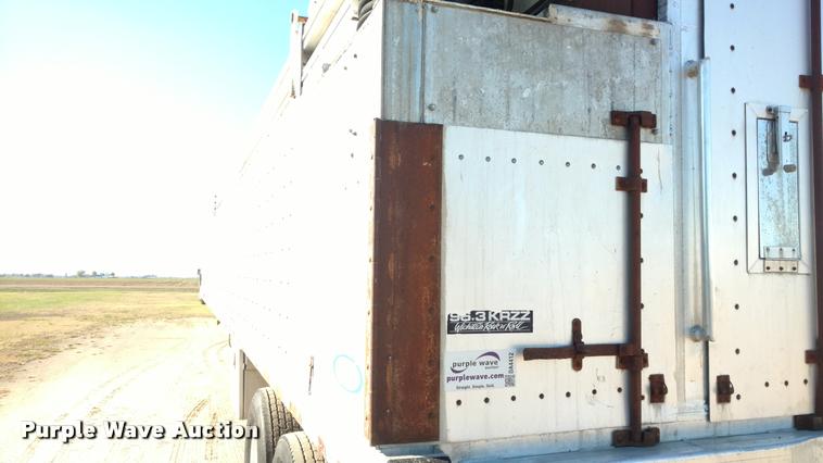 image for item DA4412 1995 Ledwell feed delivery trailer