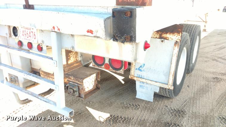 image for item DA4412 1995 Ledwell feed delivery trailer