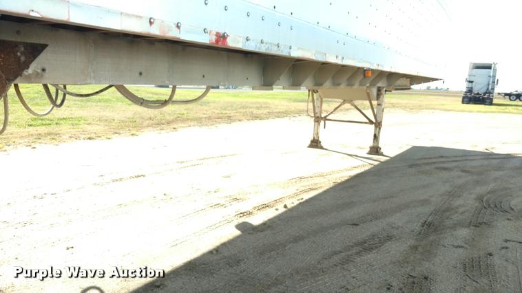 image for item DA4412 1995 Ledwell feed delivery trailer