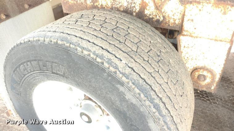 image for item DA4412 1995 Ledwell feed delivery trailer