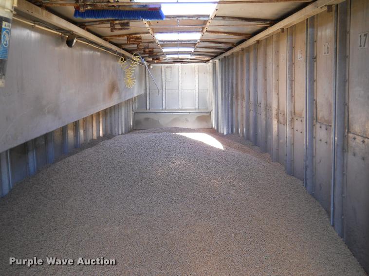 image for item DA4412 1995 Ledwell feed delivery trailer