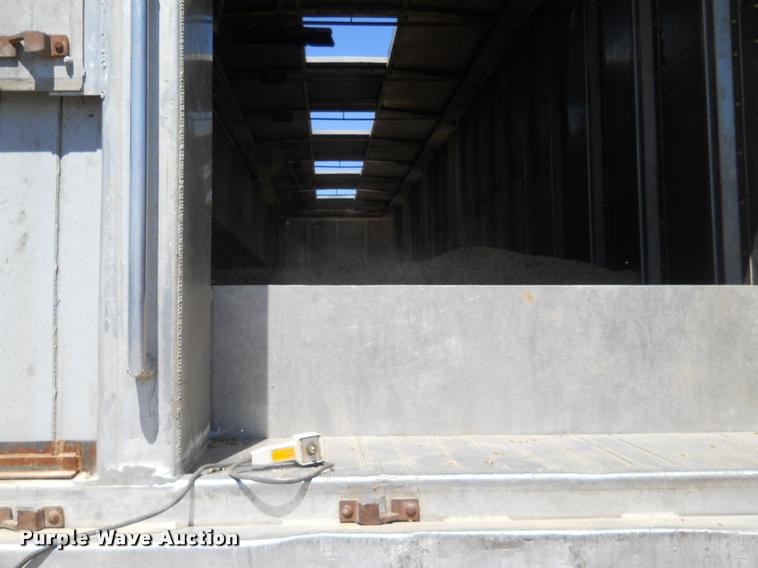 image for item DA4412 1995 Ledwell feed delivery trailer