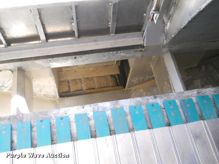 image for item DA4412 1995 Ledwell feed delivery trailer