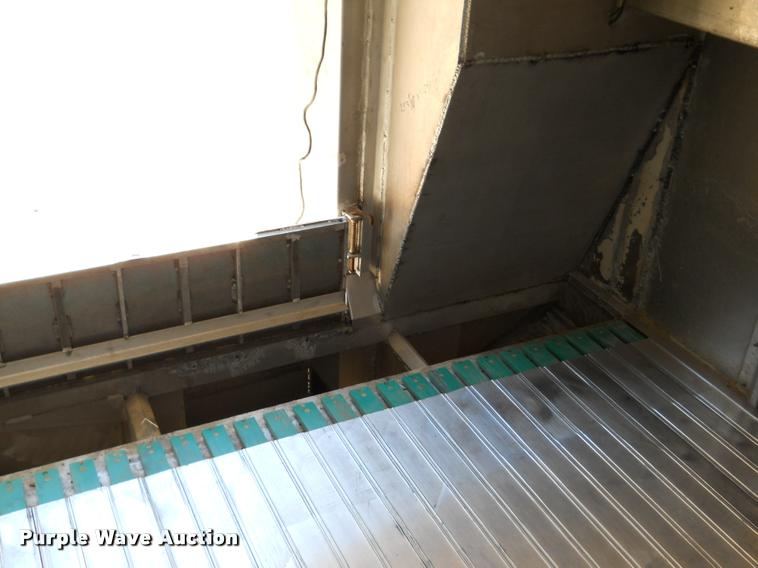 image for item DA4412 1995 Ledwell feed delivery trailer