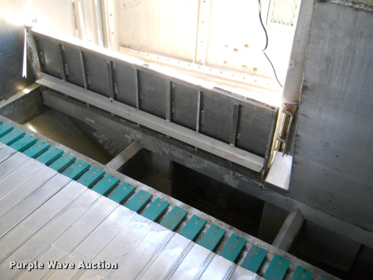 image for item DA4412 1995 Ledwell feed delivery trailer