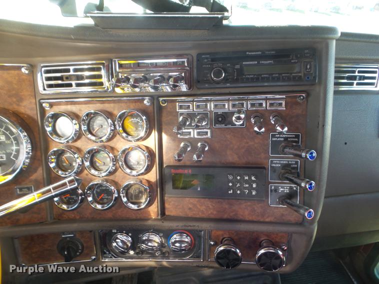 image for item DA5015 2004 Kenworth W900 semi truck