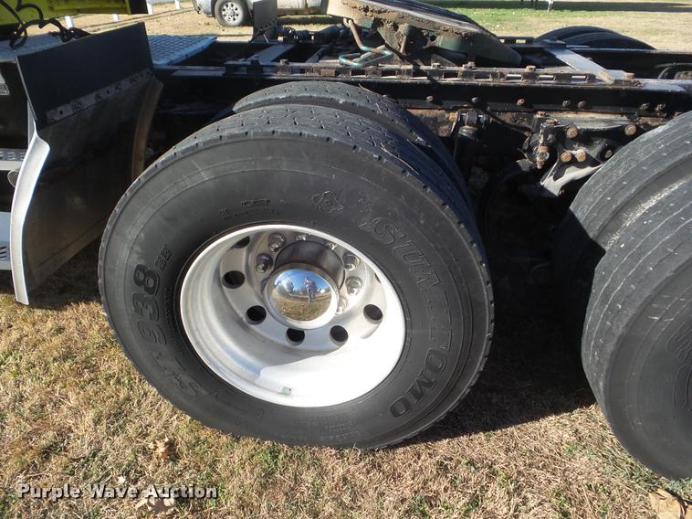 image for item DA5015 2004 Kenworth W900 semi truck