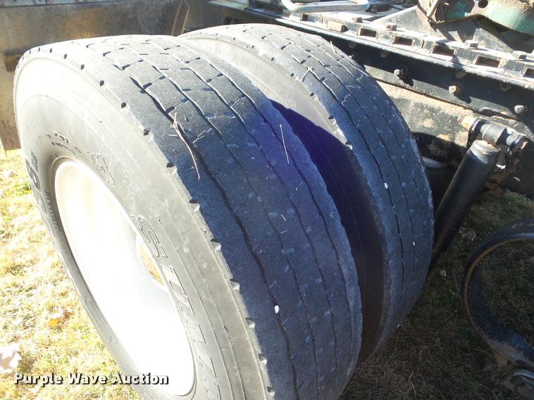 image for item DA5015 2004 Kenworth W900 semi truck