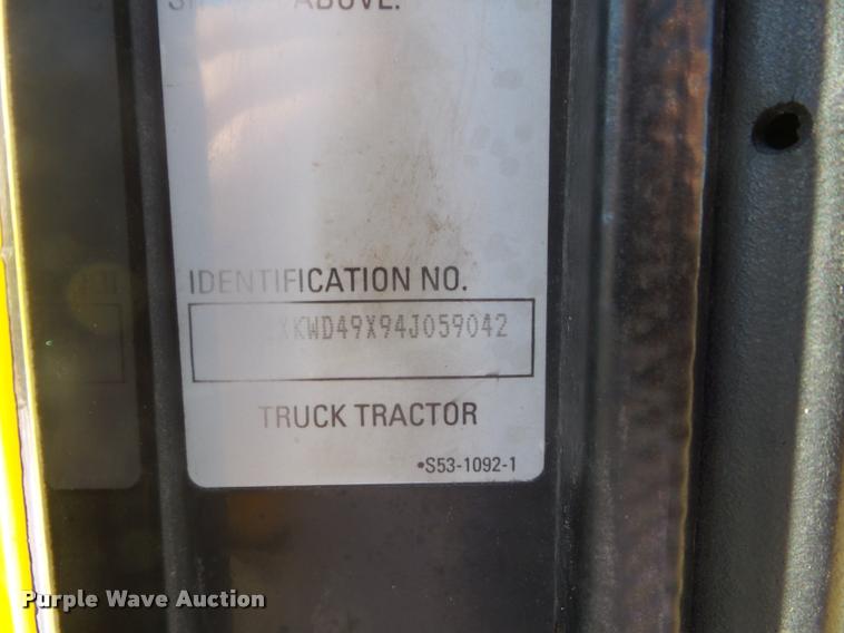 image for item DA5015 2004 Kenworth W900 semi truck