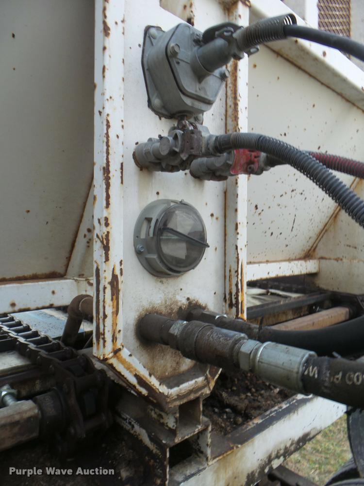 image for item DA5032 2006 Yellow X Trailers live bottom trailer