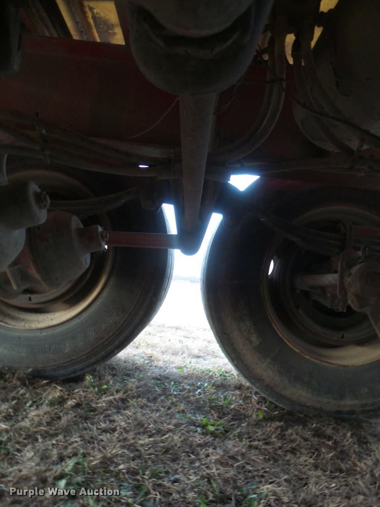 image for item DA5032 2006 Yellow X Trailers live bottom trailer