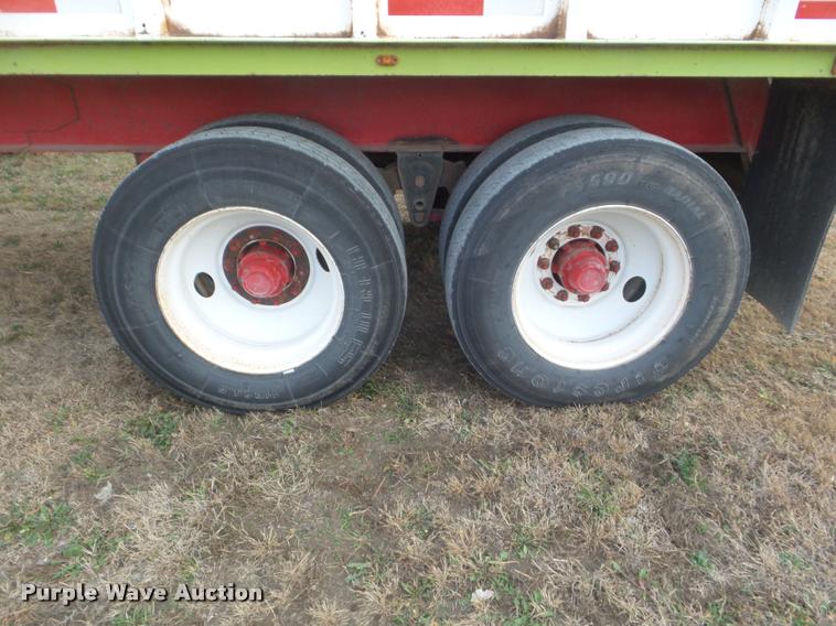 image for item DA5032 2006 Yellow X Trailers live bottom trailer