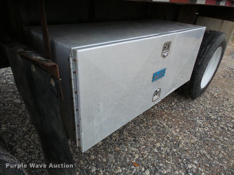 image for item DA8983 1995 Transcraft TL2000 W2 flatbed trailer