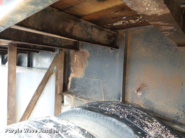 image for item DA8983 1995 Transcraft TL2000 W2 flatbed trailer