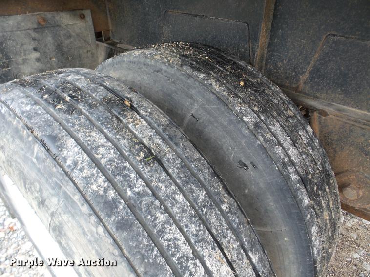 image for item DA8983 1995 Transcraft TL2000 W2 flatbed trailer