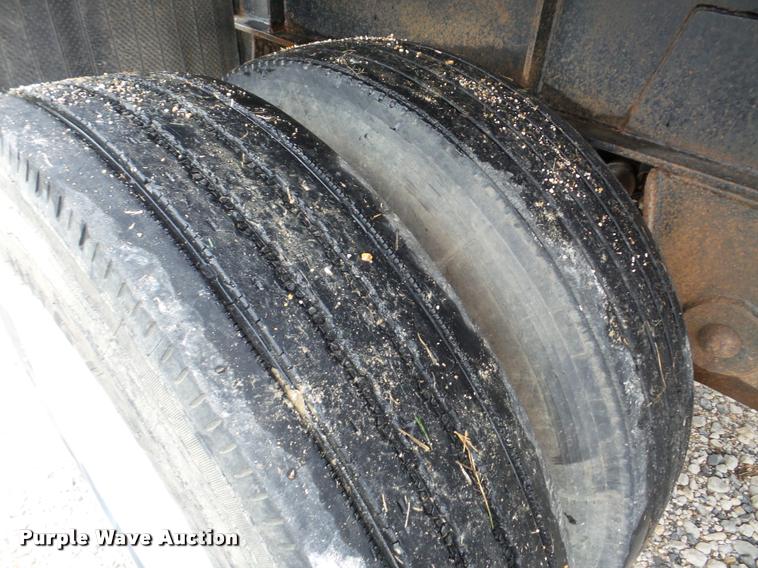 image for item DA8983 1995 Transcraft TL2000 W2 flatbed trailer