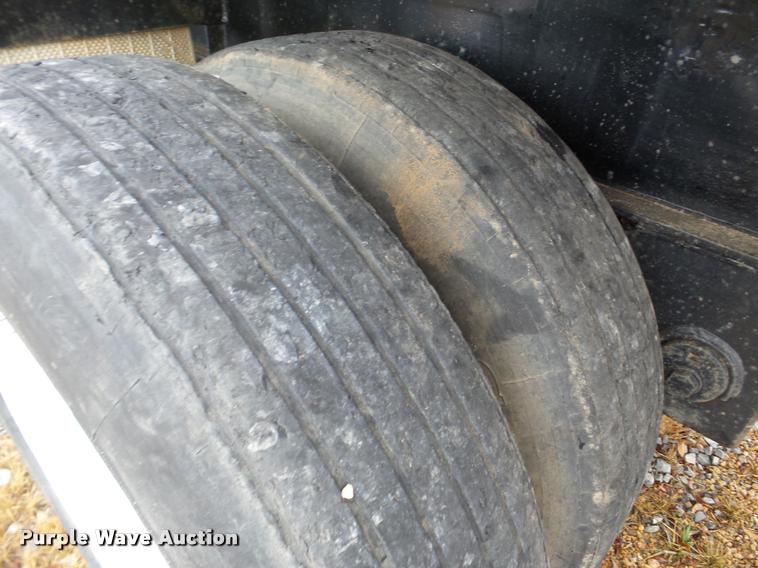 image for item DA8984 1997 Transcraft TL2000 W2 flatbed trailer