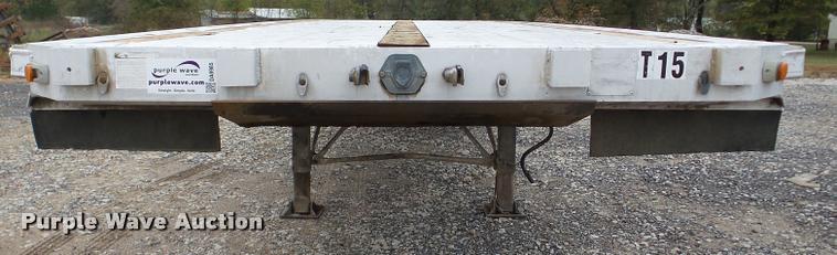 image for item DA8985 1995 Benson flatbed trailer
