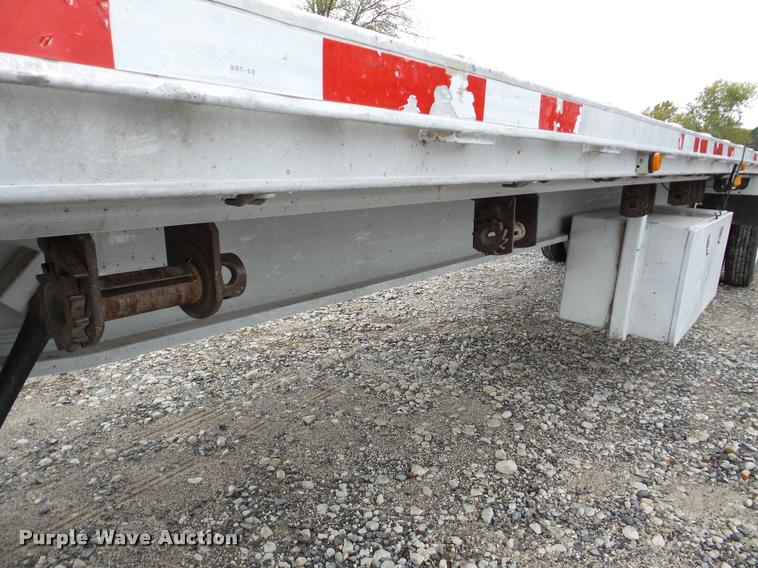 image for item DA8985 1995 Benson flatbed trailer