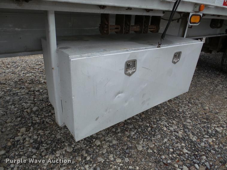 image for item DA8985 1995 Benson flatbed trailer