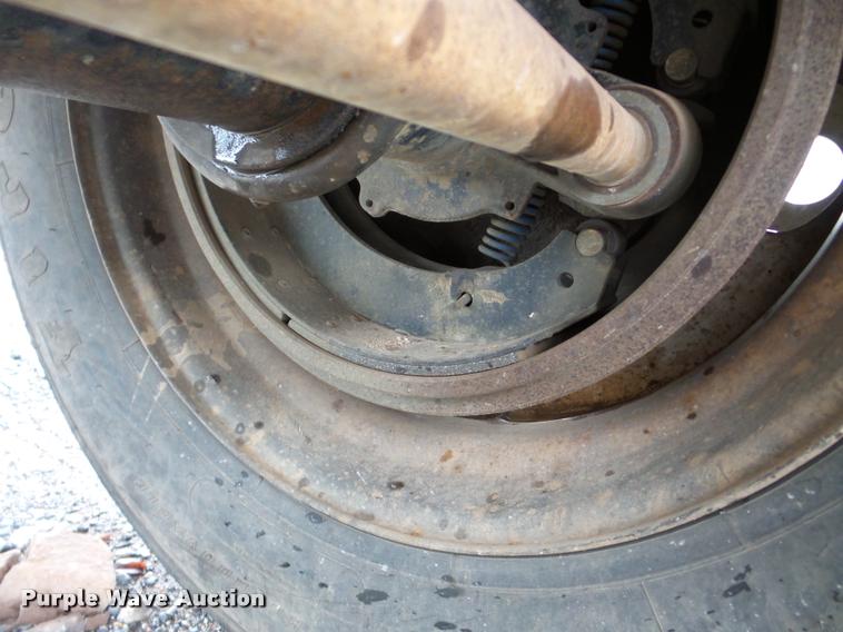 image for item DA8985 1995 Benson flatbed trailer