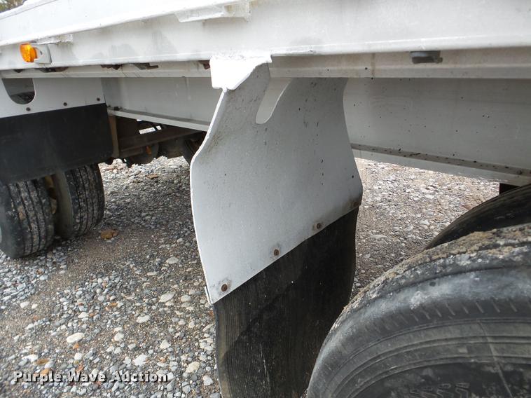 image for item DA8985 1995 Benson flatbed trailer