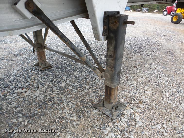 image for item DA8985 1995 Benson flatbed trailer