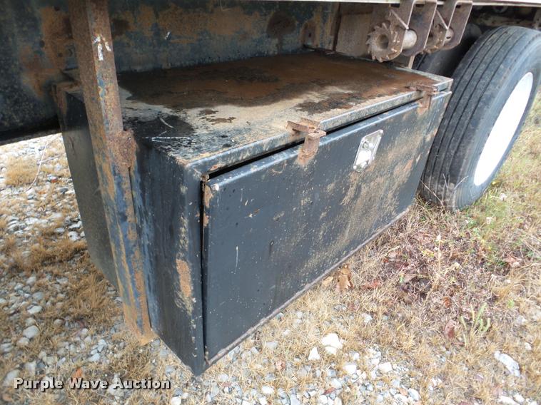 image for item DA8986 1998 Transcraft Eagle W2 flatbed trailer