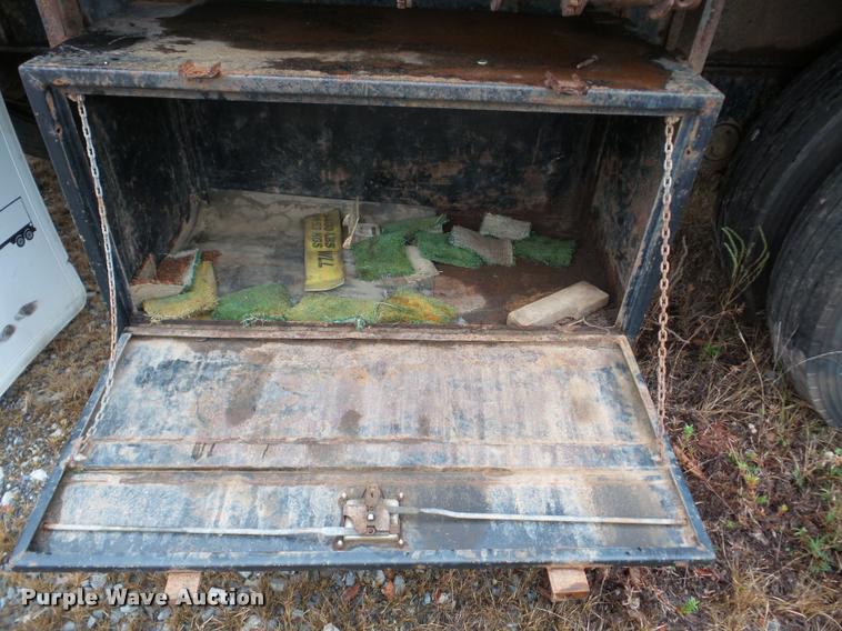 image for item DA8986 1998 Transcraft Eagle W2 flatbed trailer