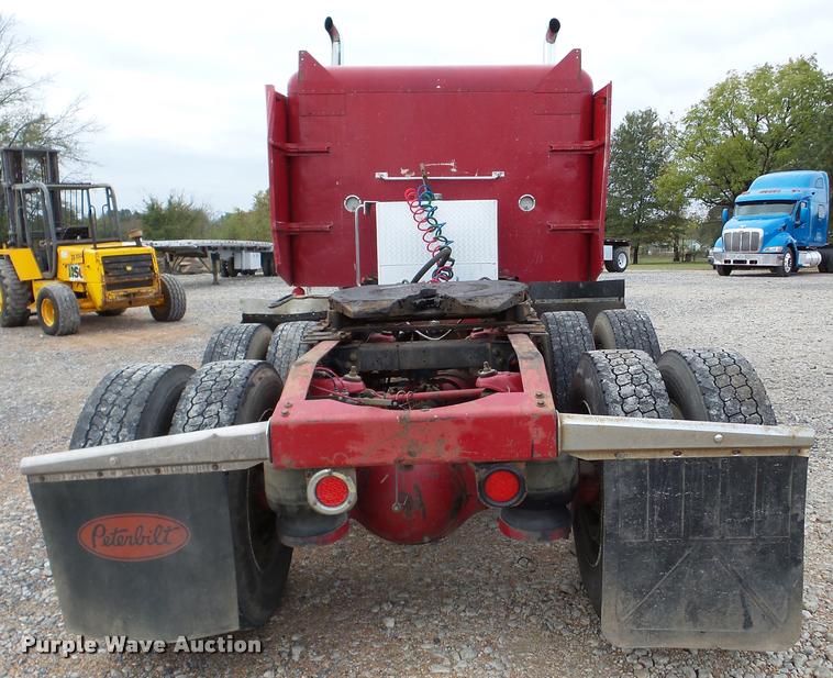 image for item DA8987 1996 Peterbilt 379 semi truck