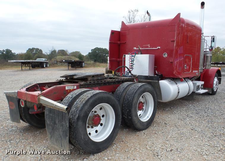 image for item DA8987 1996 Peterbilt 379 semi truck