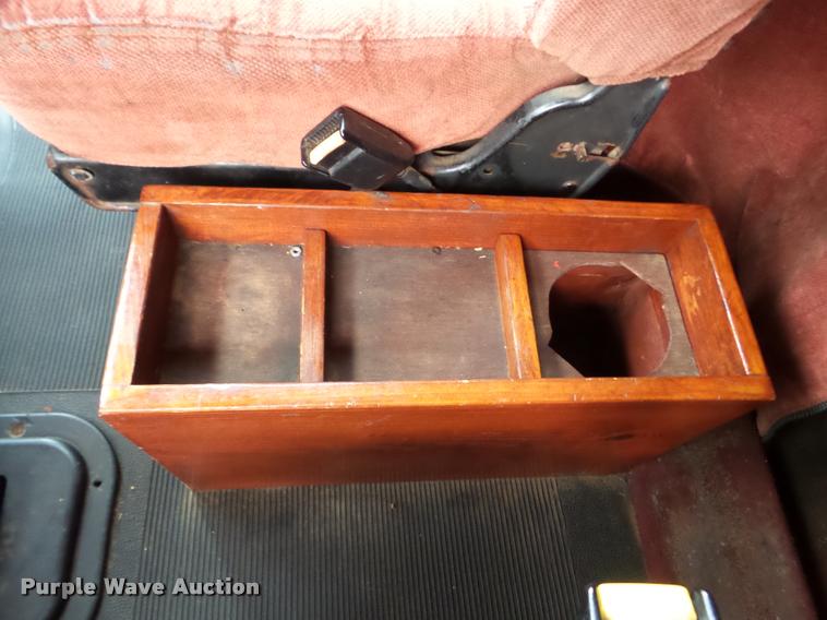 image for item DA8987 1996 Peterbilt 379 semi truck