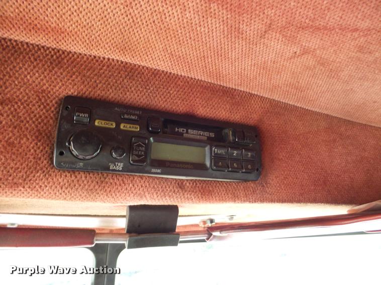 image for item DA8987 1996 Peterbilt 379 semi truck